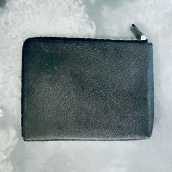 Urban Expressions Metallic Pouch SET - Picture 3 of 15